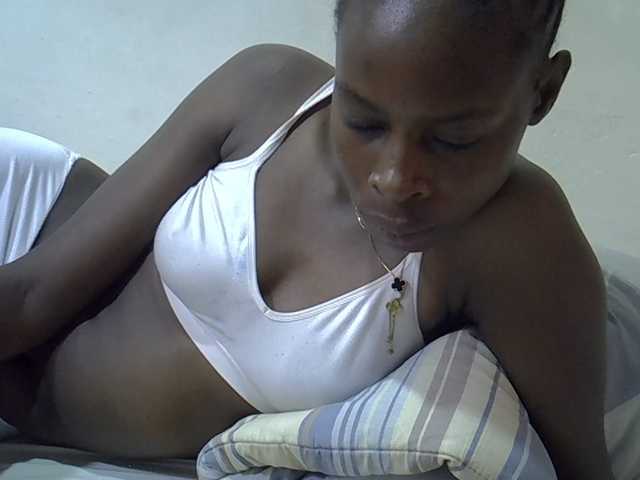 Sweetpussie live webcam show