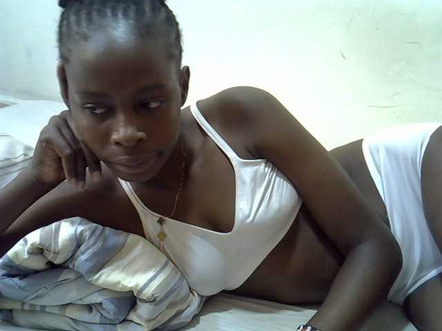 Sweetpussie live cam on BongaCams