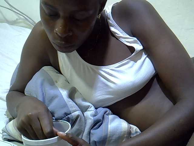 Sweetpussie live cam on BongaCams