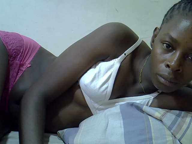 Sweetpussie live webcam show