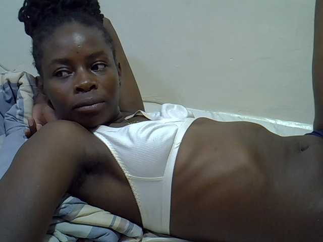 Sweetpussie live cam on BongaCams