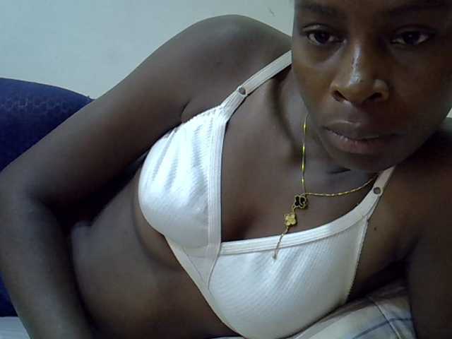 Sweetpussie live cam on BongaCams