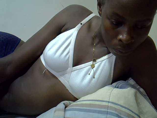 Sweetpussie live cam on BongaCams