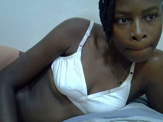 Sweetpussie's BongaCams show and profile