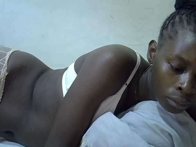 Sweetpussie live webcam show