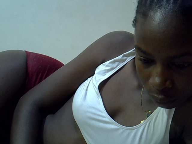 Sweetpussie live cam on BongaCams