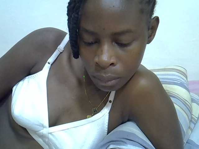 Sweetpussie's BongaCams show and profile