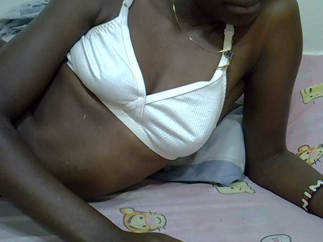 Sweetpussie's BongaCams show and profile