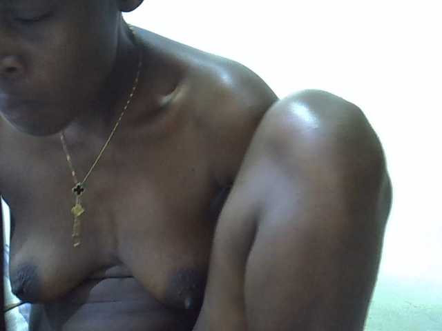 Sweetpussie live cam on BongaCams