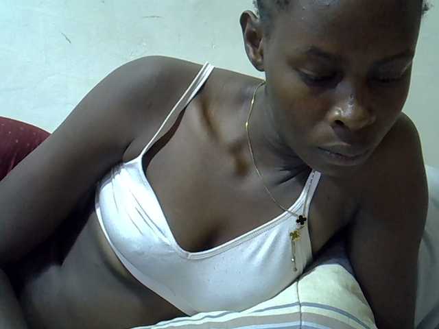 Sweetpussie live cam on BongaCams