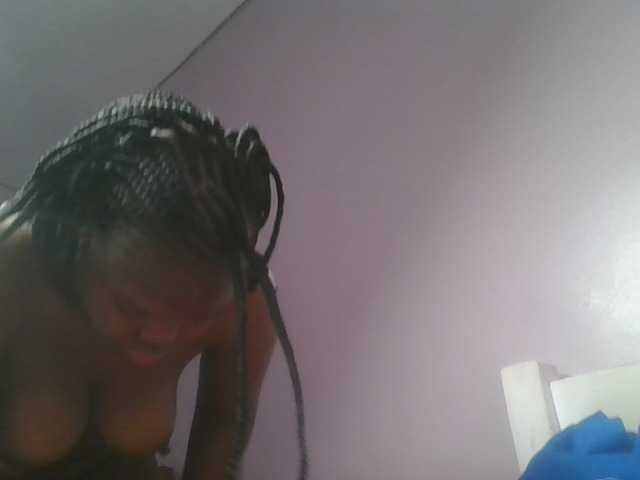 Sexyicey live cam on BongaCams