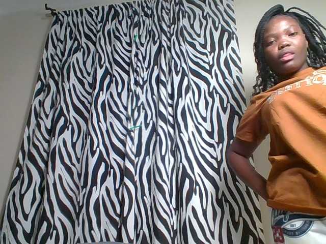 Sexyicey live cam on BongaCams