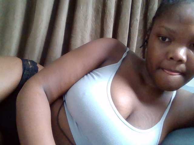 Sexyicey live cam on BongaCams