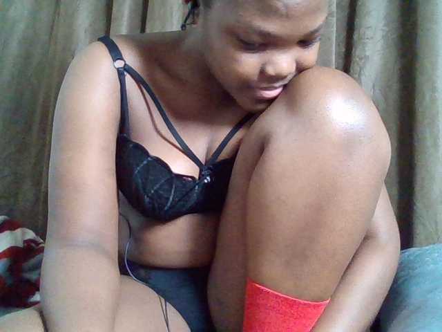 Sexyicey live cam on BongaCams