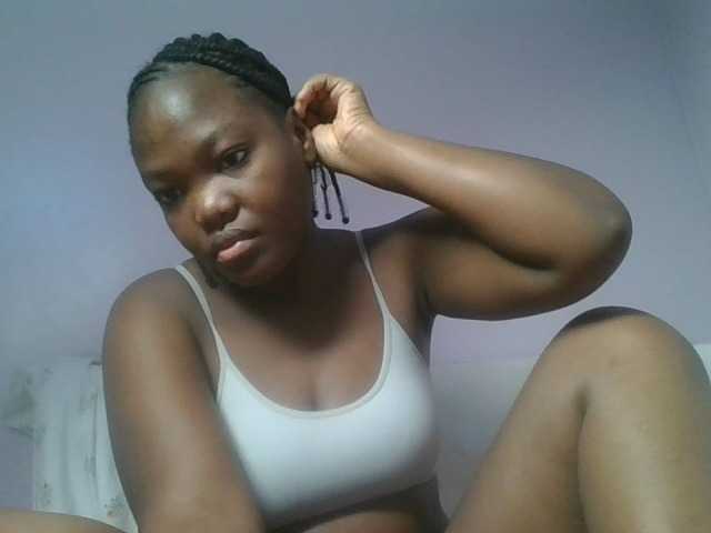 Sexyicey live cam on BongaCams
