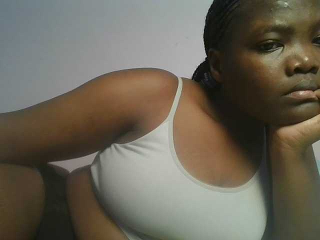 Sexyicey live cam on BongaCams