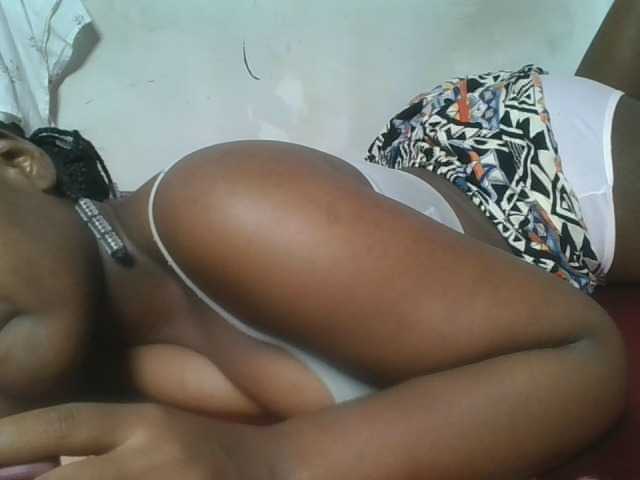 Sexyicey live cam on BongaCams