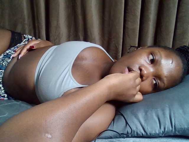 Sexyicey live cam preview
