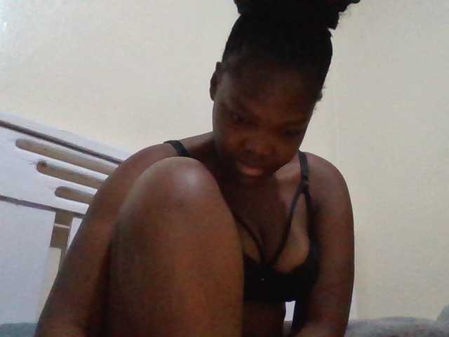 Sexyicey live cam on BongaCams