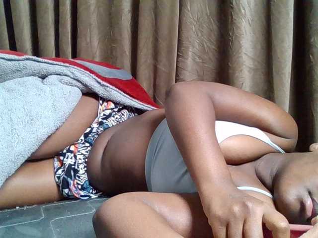 Sexyicey live webcam show