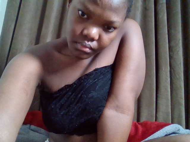 Sexyicey live cam on BongaCams