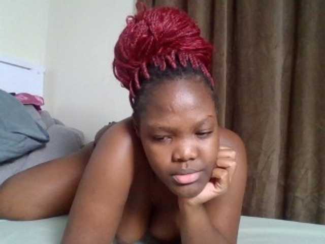 Sexyicey live cam on BongaCams