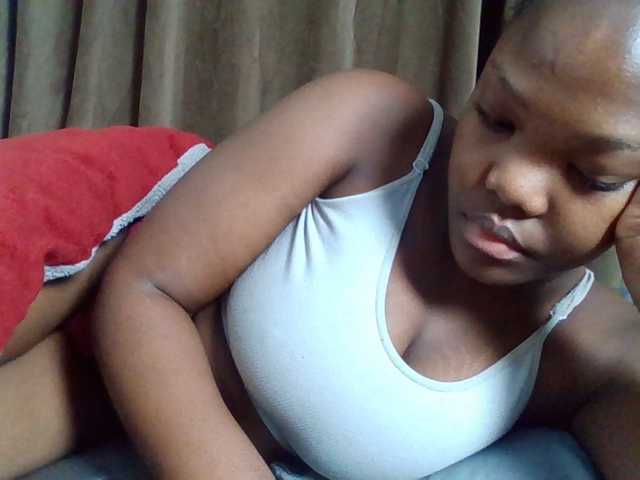 Sexyicey live cam on BongaCams