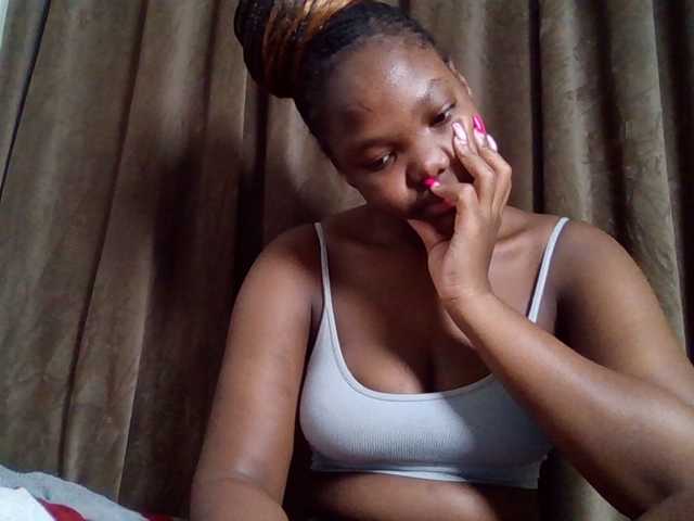 Sexyicey live cam on BongaCams