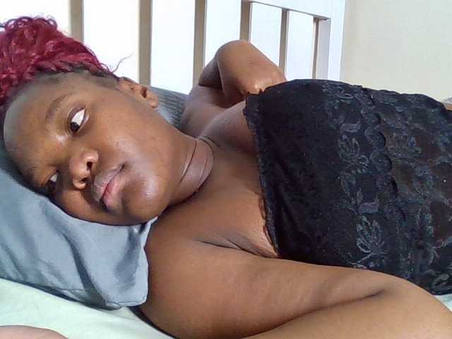 Sexyicey live cam on BongaCams