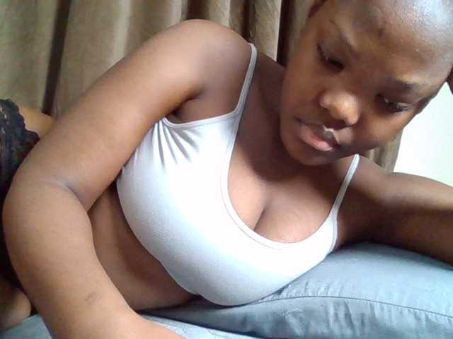 Sexyicey live cam on BongaCams