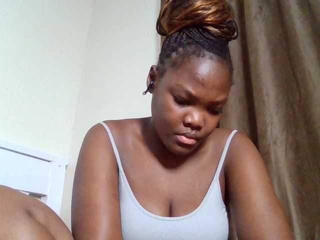 Sexyicey live cam on BongaCams