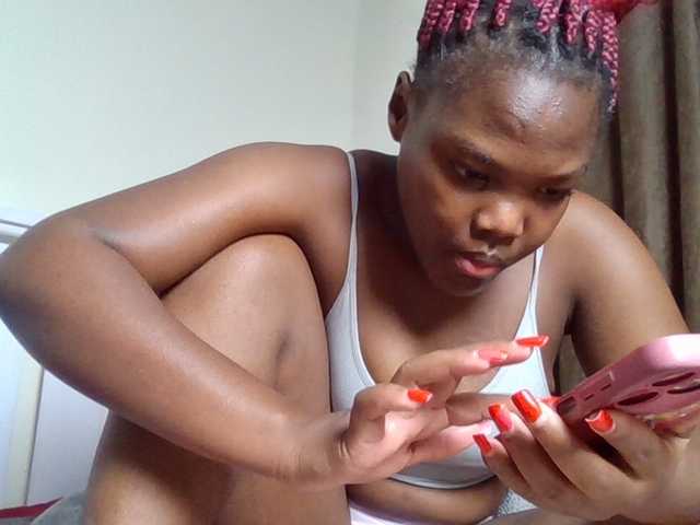 Sexyicey live cam on BongaCams