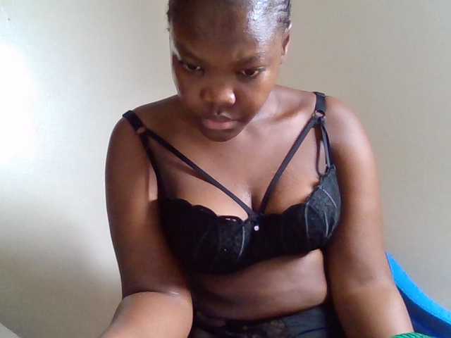 Sexyicey live cam on BongaCams