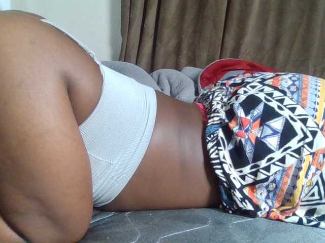 Sexyicey live cam on BongaCams