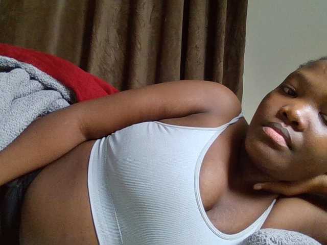 Sexyicey live cam on BongaCams