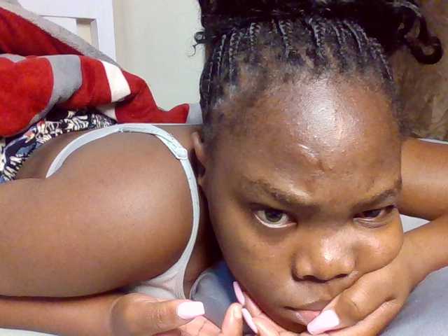 Sexyicey live cam on BongaCams