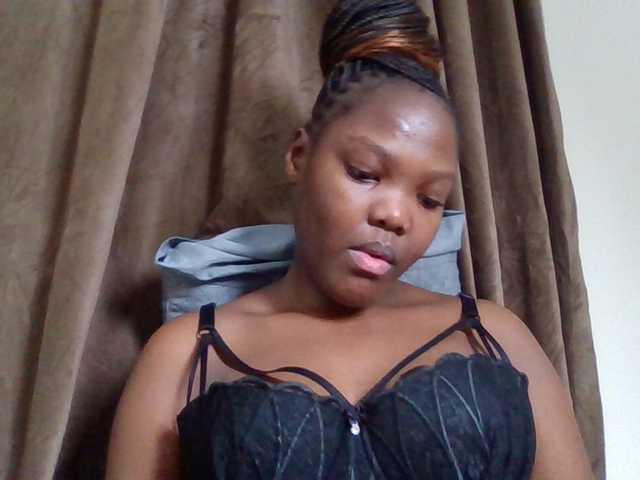 Sexyicey live cam on BongaCams