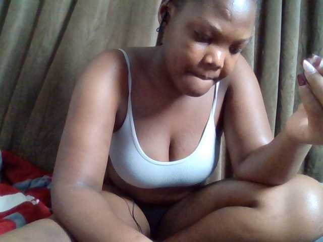 Sexyicey live cam on BongaCams