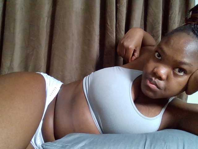 Sexyicey live cam on BongaCams