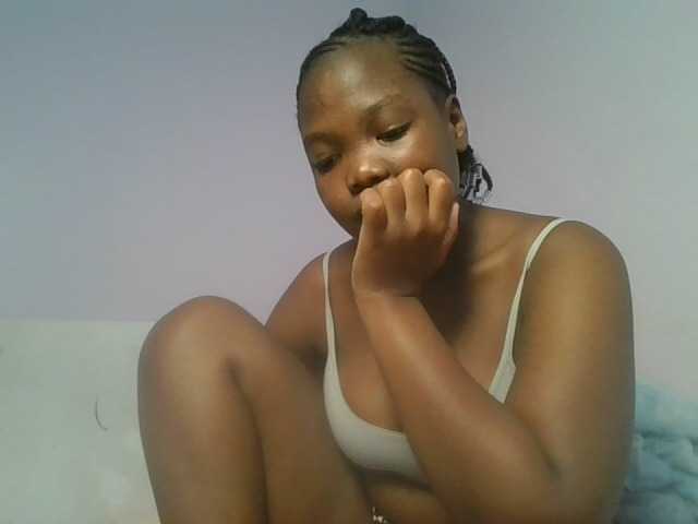 Sexyicey live cam on BongaCams