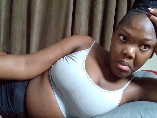 Sexyicey live cam on BongaCams