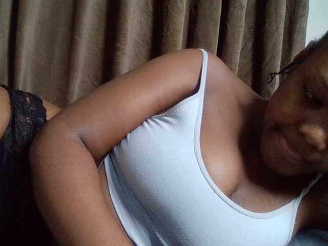 Sexyicey live cam on BongaCams