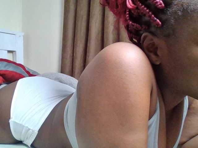 Sexyicey live cam on BongaCams