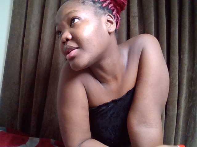 Sexyicey live cam on BongaCams