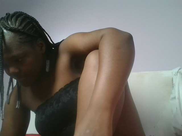 Sexyicey live cam on BongaCams