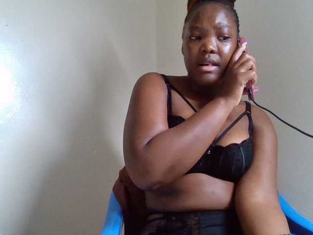 Sexyicey live cam on BongaCams