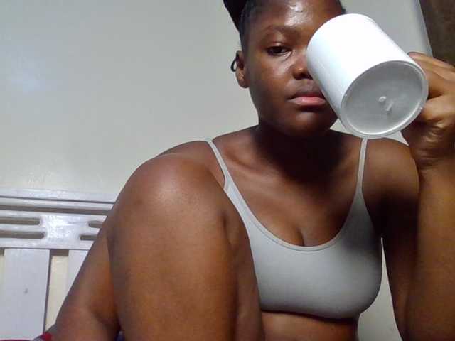 Sexyicey live cam on BongaCams