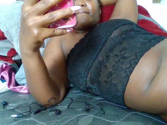 Sexyicey live cam on BongaCams