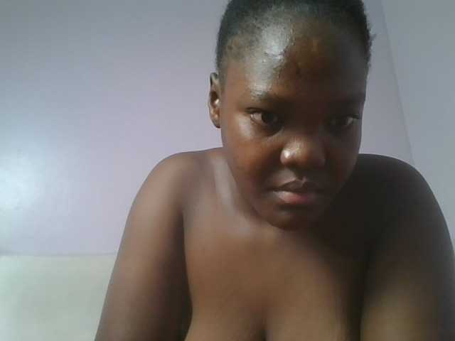 Sexyicey live cam on BongaCams