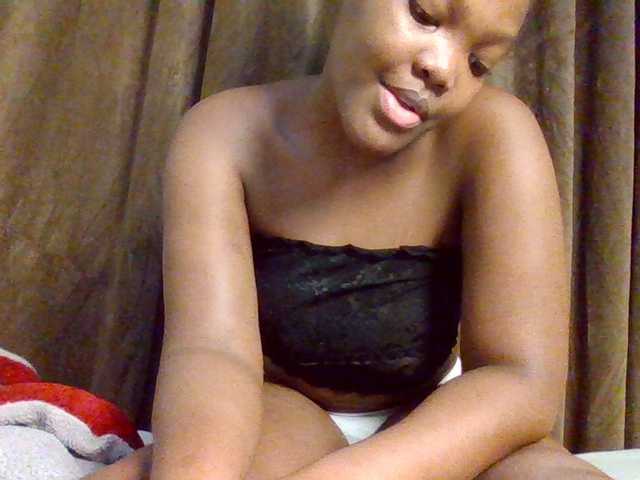 Sexyicey live cam on BongaCams